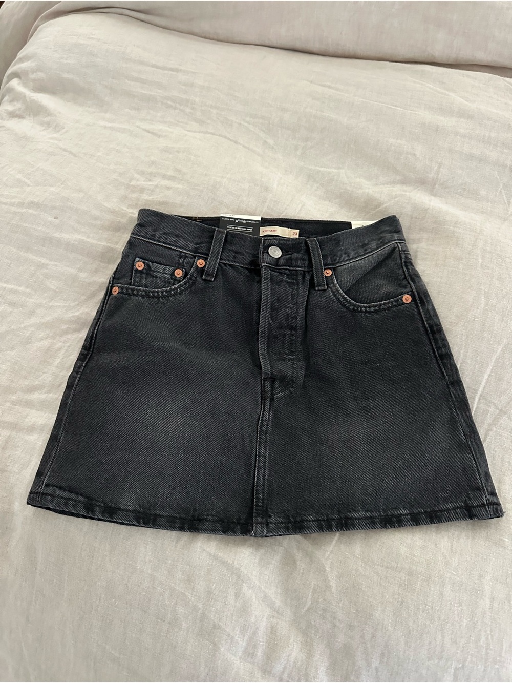 Levi’s Icon Black Denim Skirt